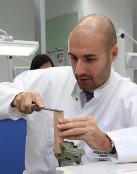 劳里·鲍威尔-济阳区万国维修服务中心制表师