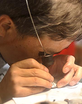 利亚姆·威尔森-长清区万国维修服务中心制表师