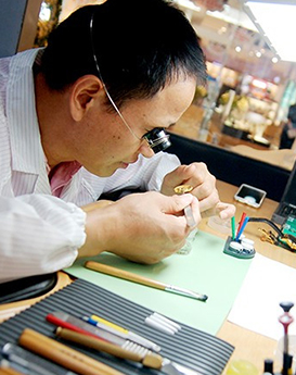 本杰明·托马斯-市中区万国维修服务中心制表师