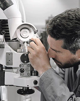 辛迪·克莱门特-莱芜区万国维修服务中心制表师