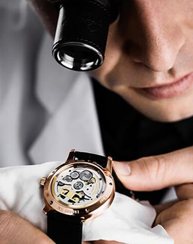 雅各布·琼斯-钢城区万国维修服务中心制表师